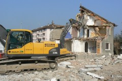 Demolition de batiment La Roche sur Foron